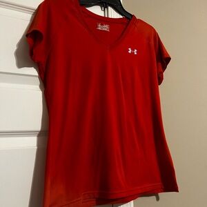 Under Armour Women's Bright Red Short Sleeve Tee